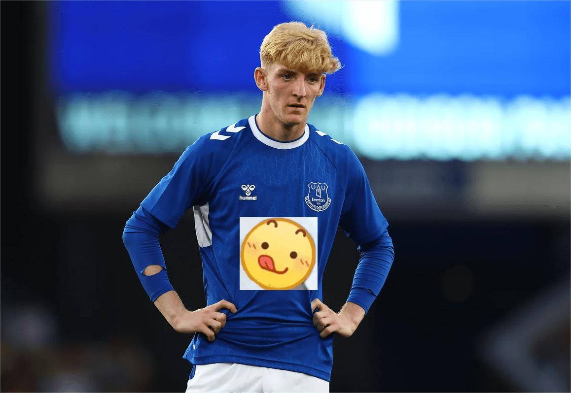 据报道，利物浦考虑签下德甲后卫，解约条款高达7400万英镑