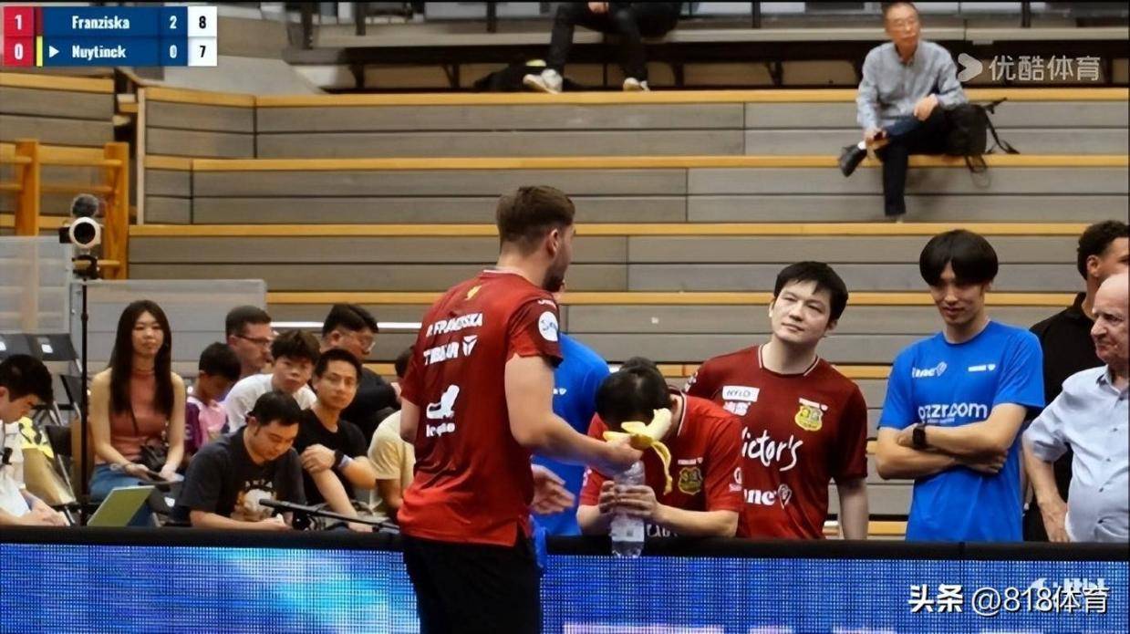 顶流!樊振东德甲球衣供不应求,商店老板笑了:我们生产不了这么多!